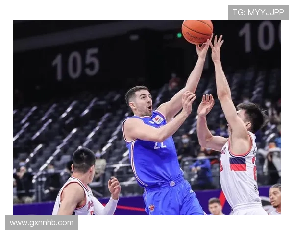 Rodri独家体能训练揭秘：状态回暖助力球队中场统治力