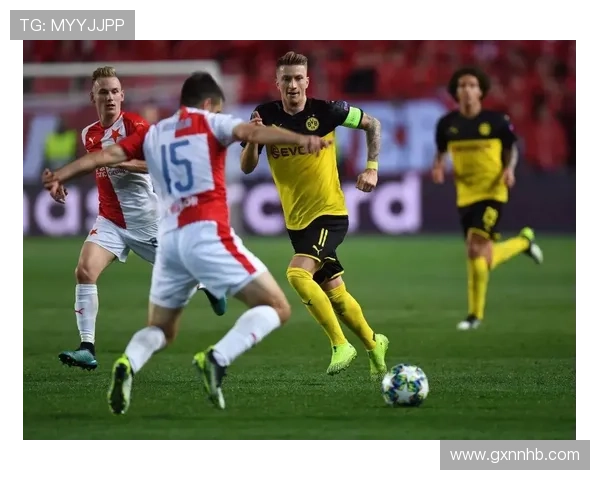 多特蒙德中场硬仗表现稳定性受质疑,高强度对抗能力面临关键战考验 多特蒙德中场硬仗表现稳定性受质疑,高强度对抗能力面临关键战考验